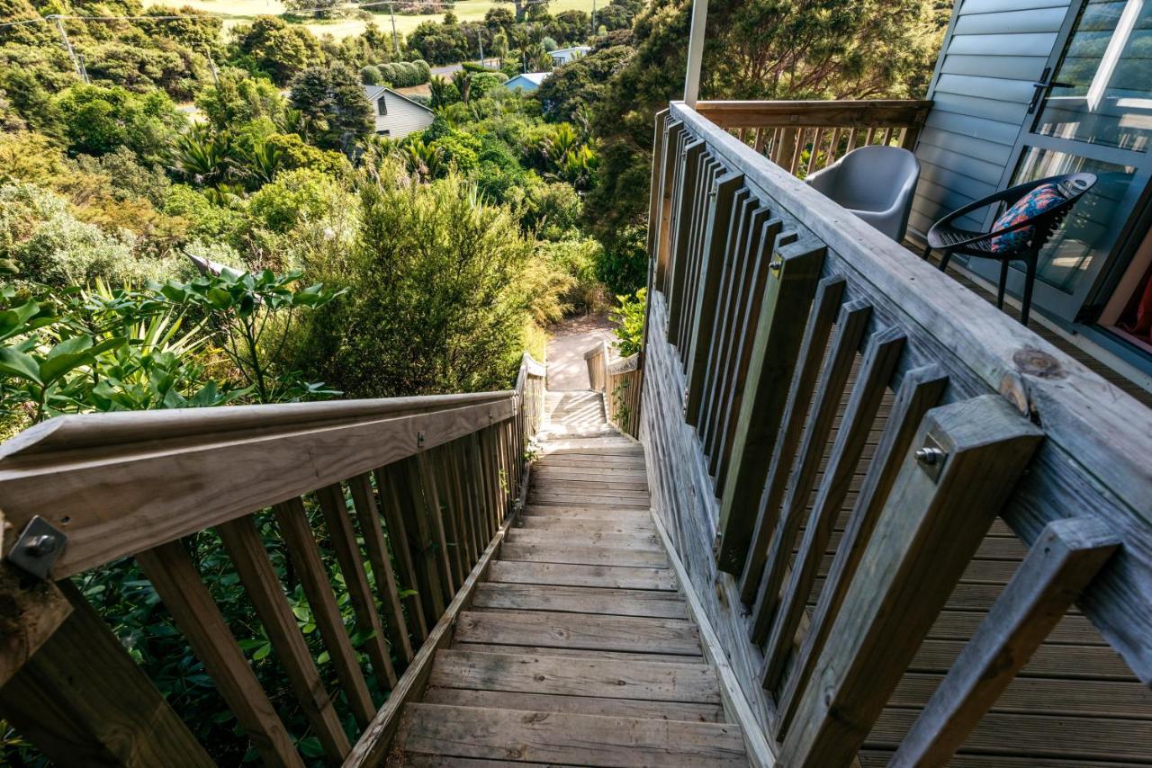 Treetop Retreat - Onetangi Holiday Home Kültér fotó